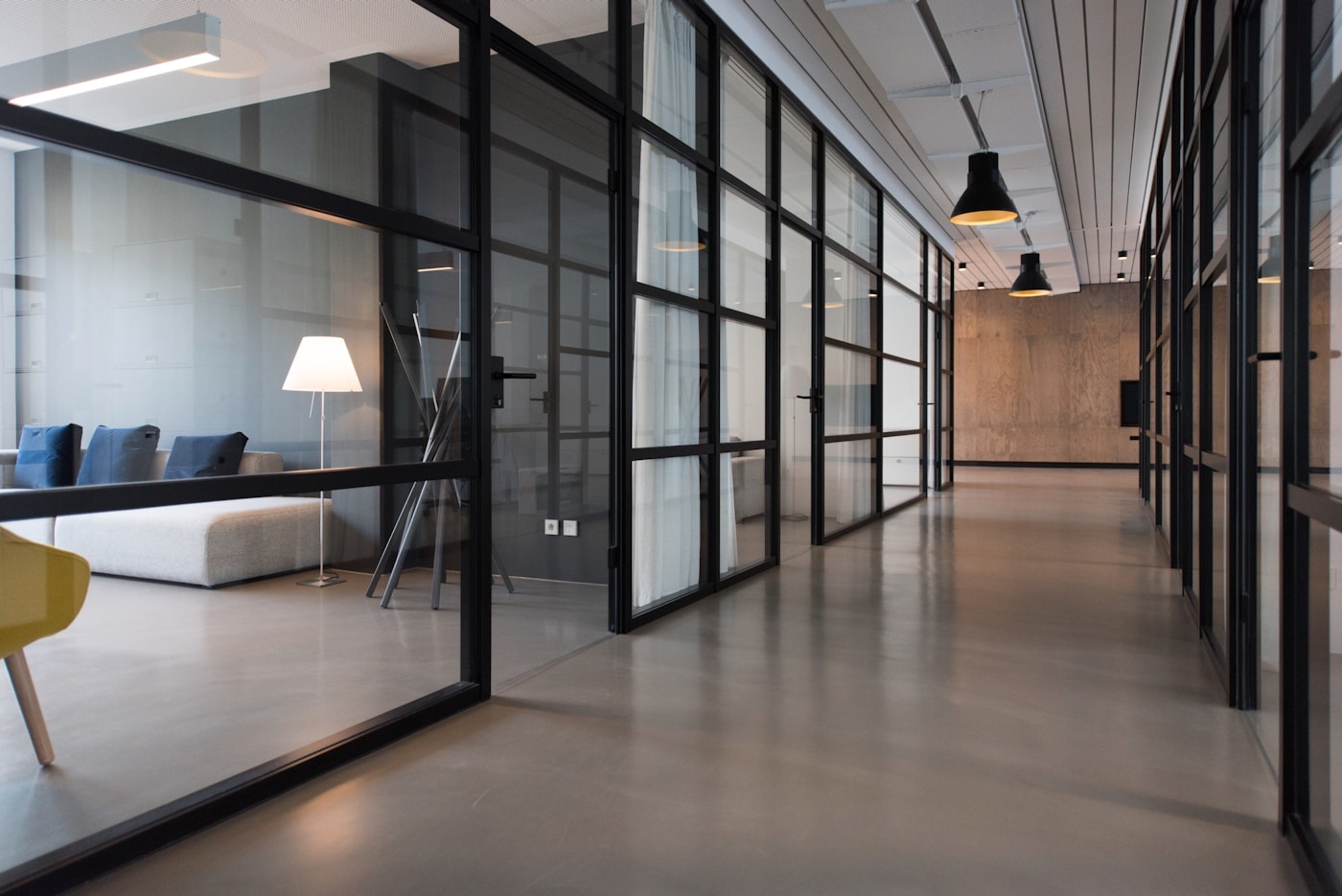 Home office contemporâneo